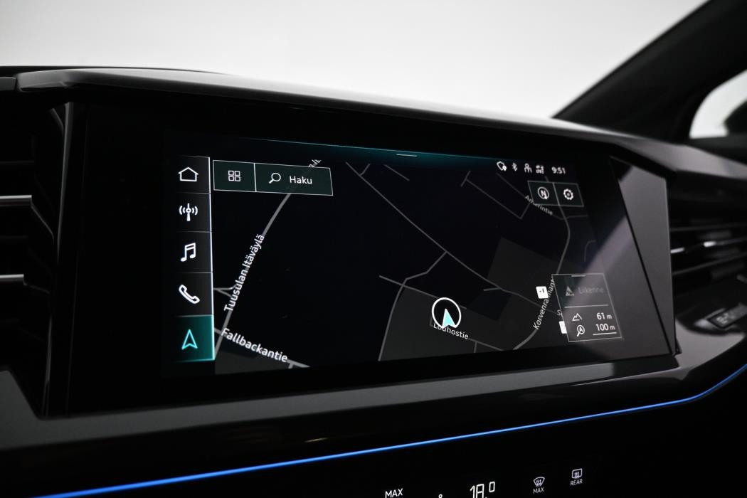 AUDI Q4 e-tron 2022