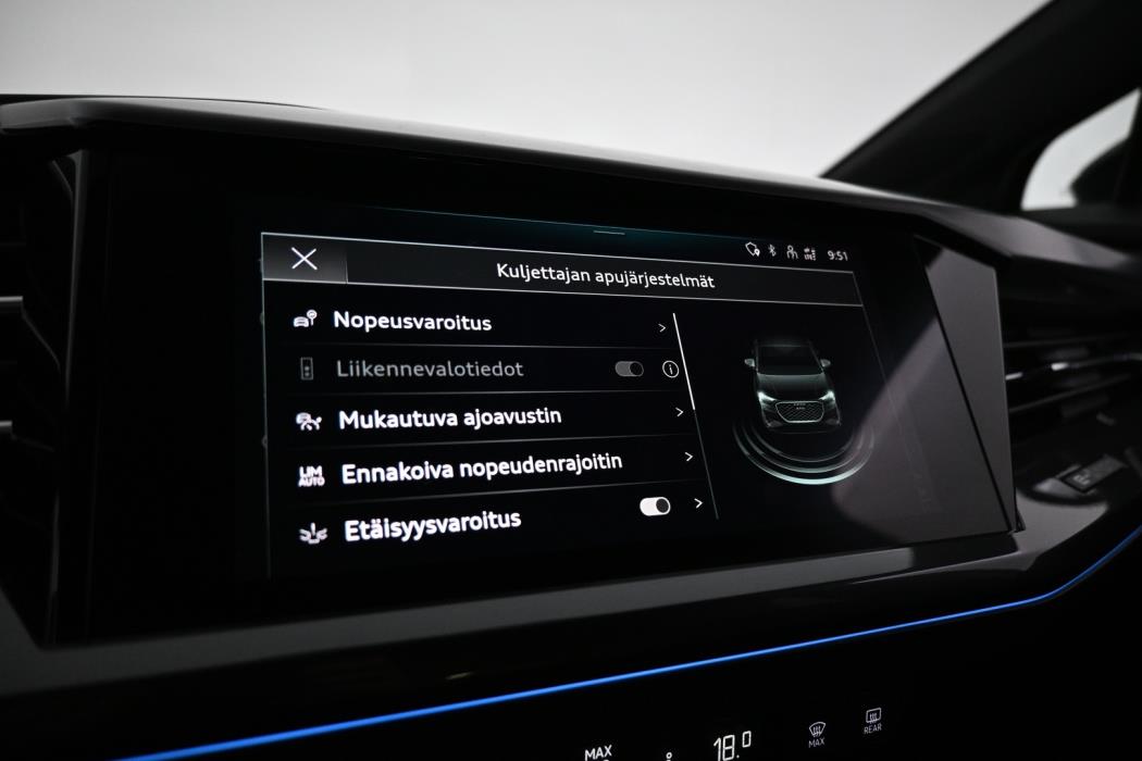 AUDI Q4 e-tron 2022