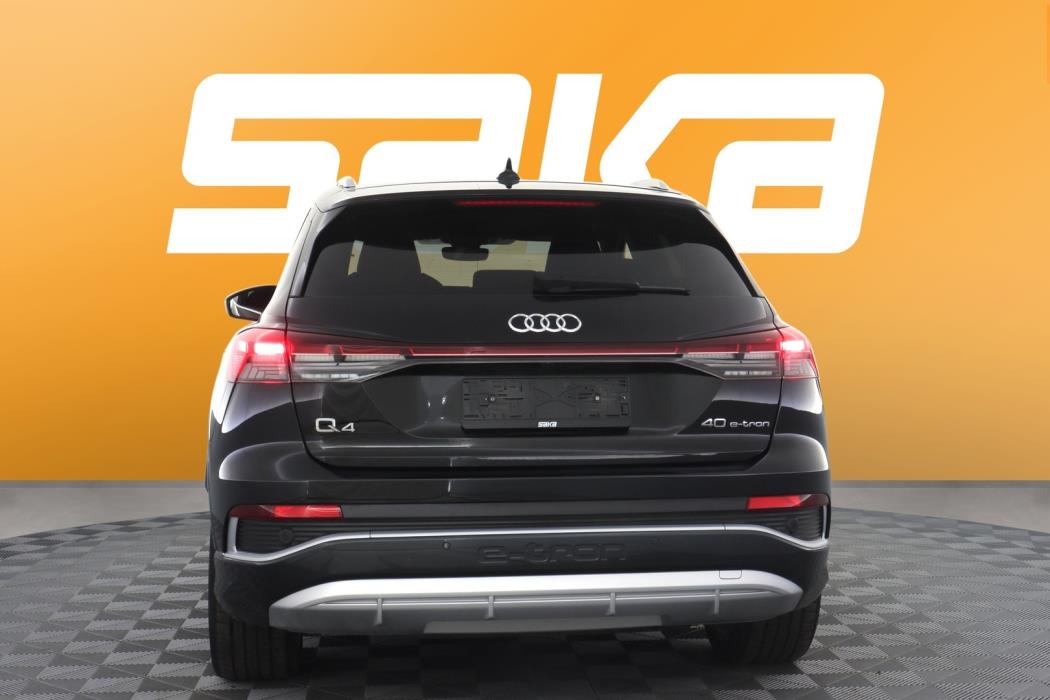 AUDI Q4 e-tron 2022