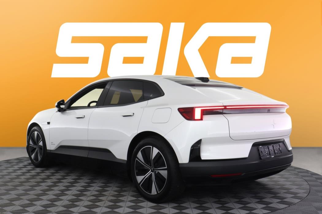 POLESTAR 4 2026