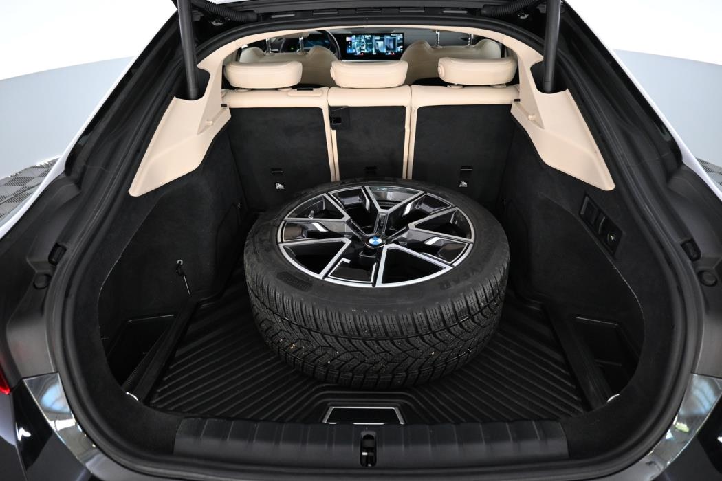BMW i4 2024