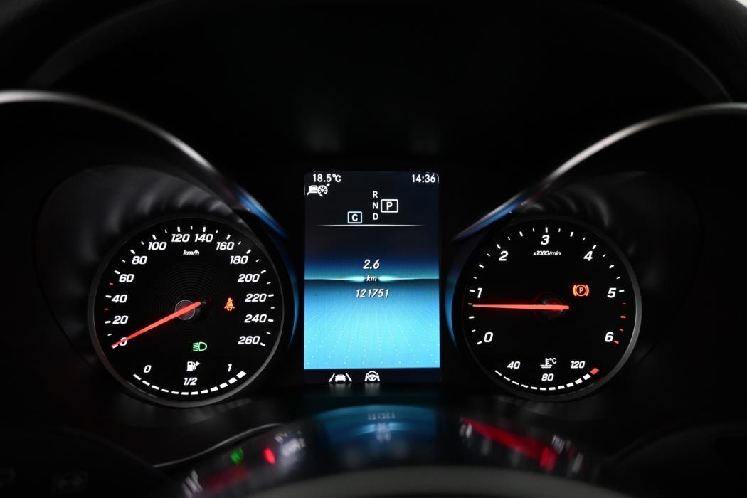 MERCEDES-BENZ GLC 2022