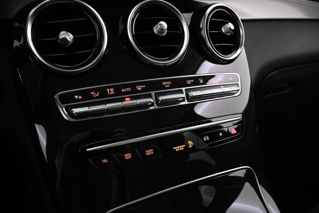 MERCEDES-BENZ GLC 2022