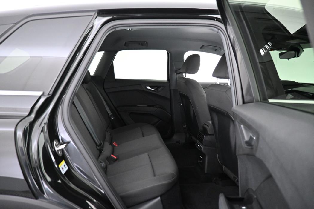AUDI Q4 e-tron 2023