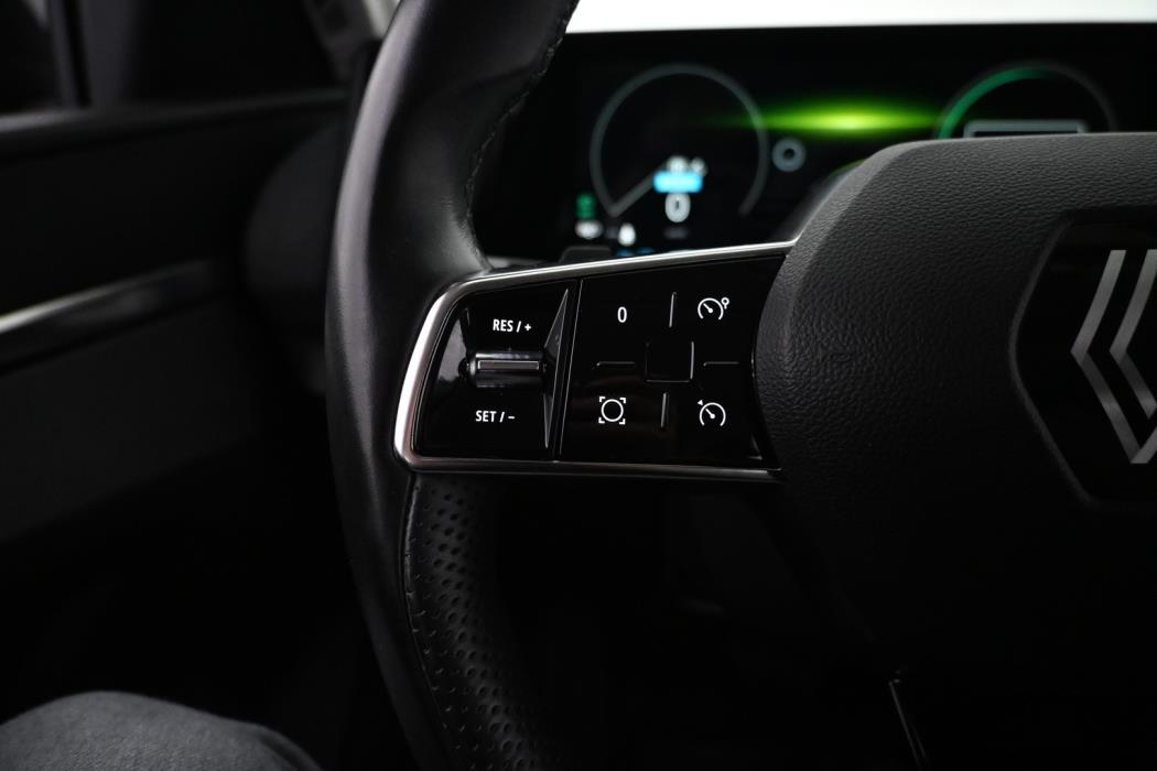 RENAULT Megane 2023