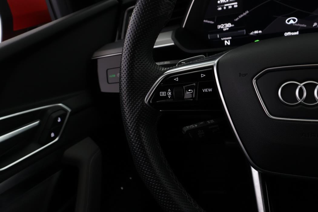 AUDI e-tron 2022