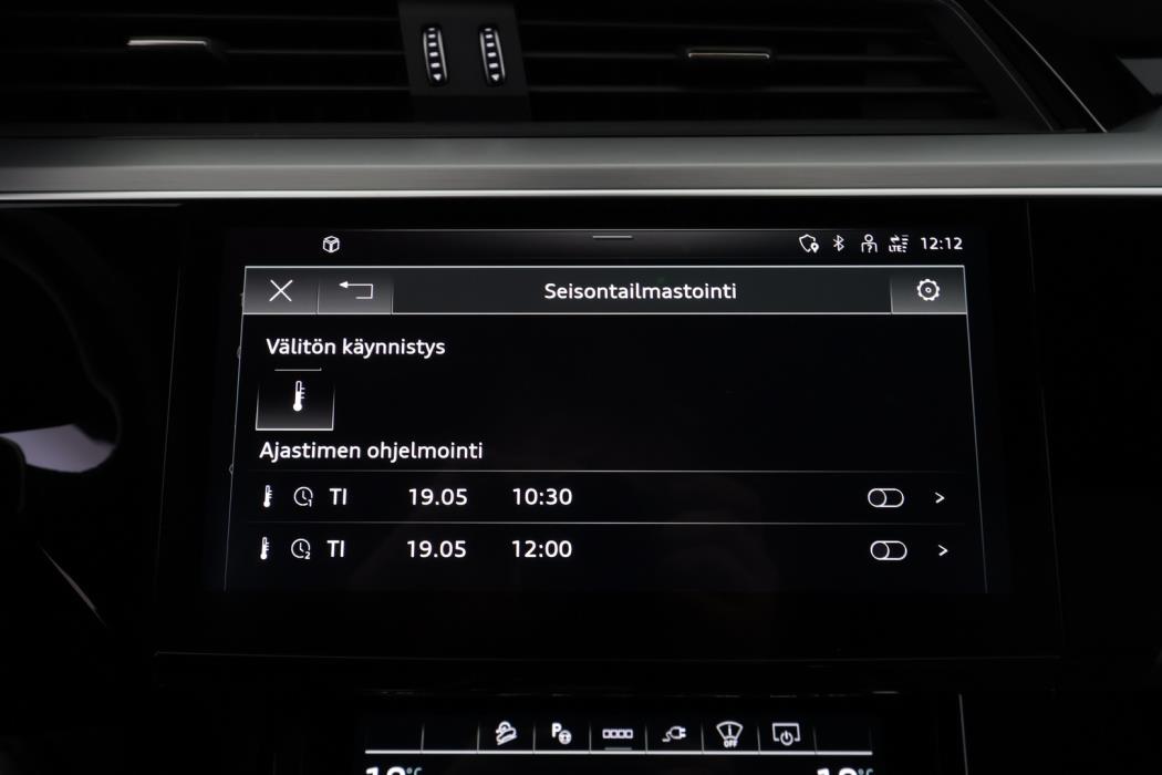 AUDI e-tron 2022