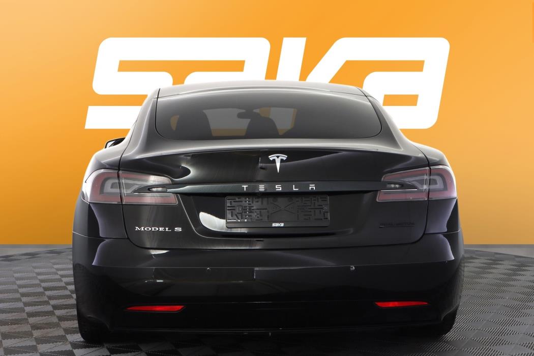 TESLA Model S 2018