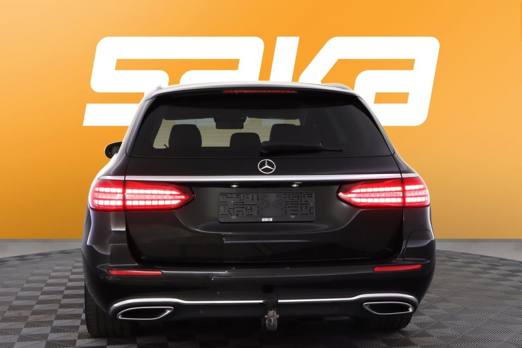 MERCEDES-BENZ E 2021