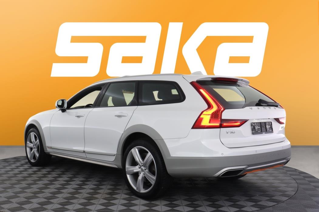 VOLVO V90 Cross Country 2019