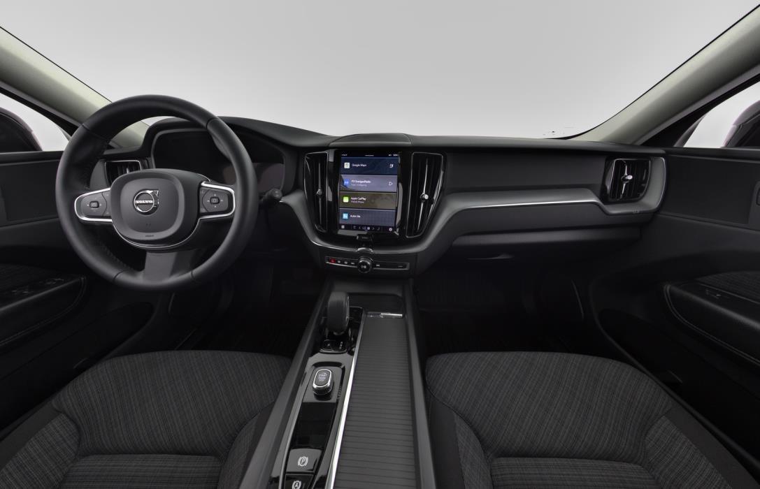 VOLVO XC60 2023