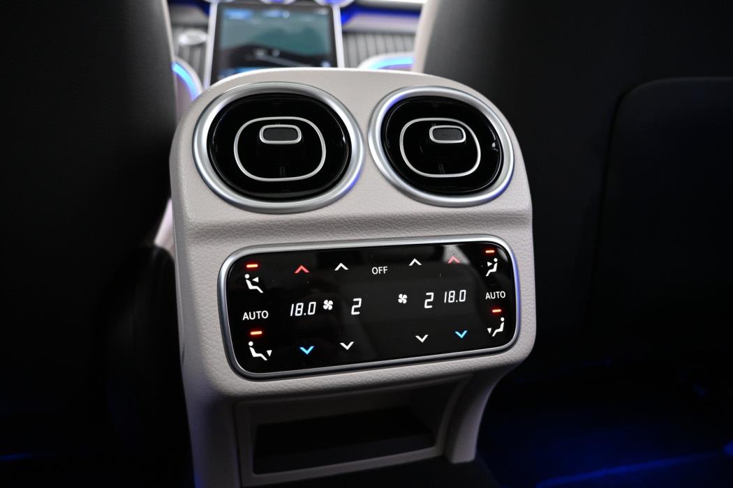 MERCEDES-BENZ C 2023