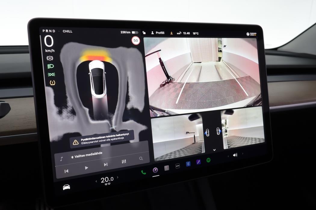 TESLA Model 3 2023