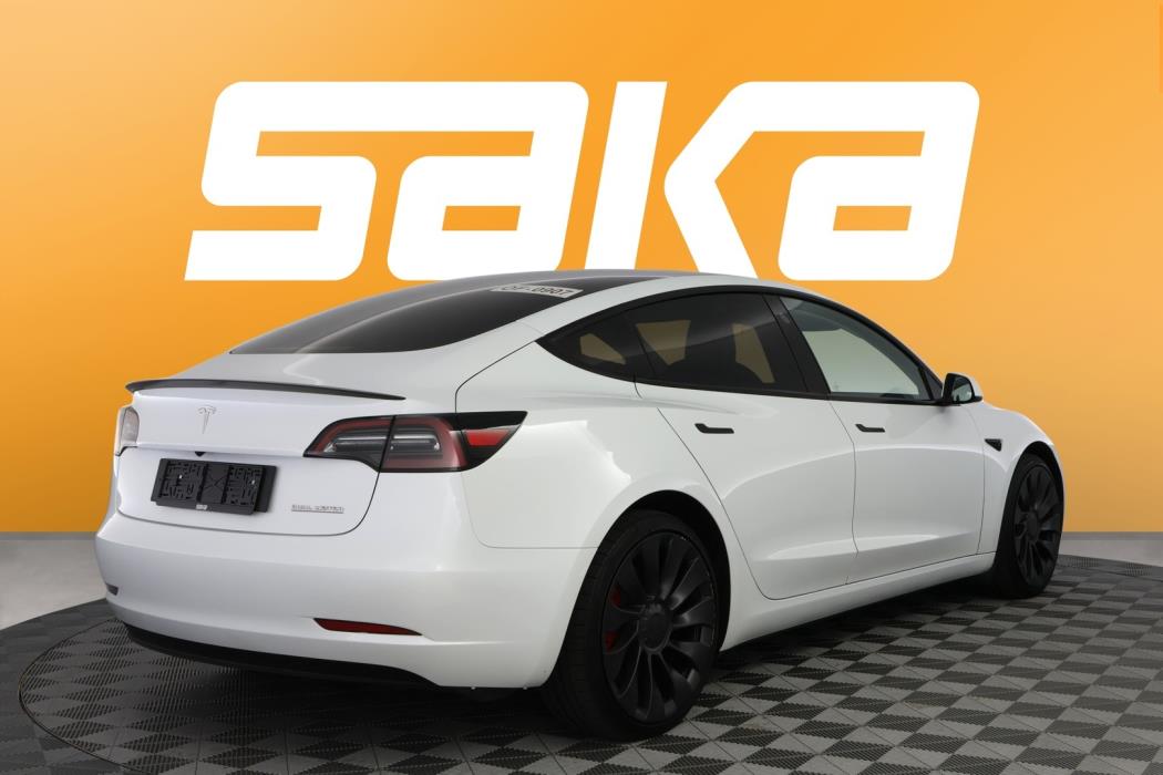 TESLA Model 3 2023
