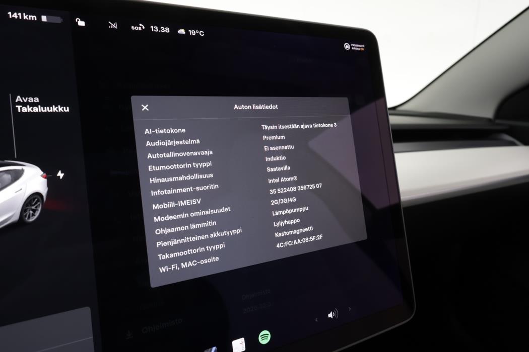 TESLA Model 3 2021
