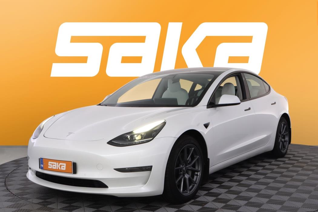 TESLA Model 3 2021