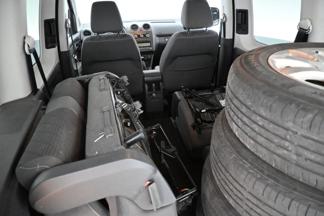 VOLKSWAGEN Caddy 2011