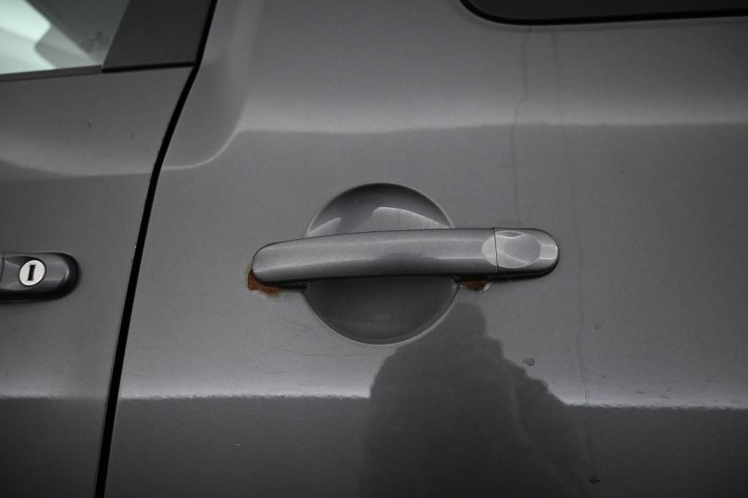 VOLKSWAGEN Caddy 2011