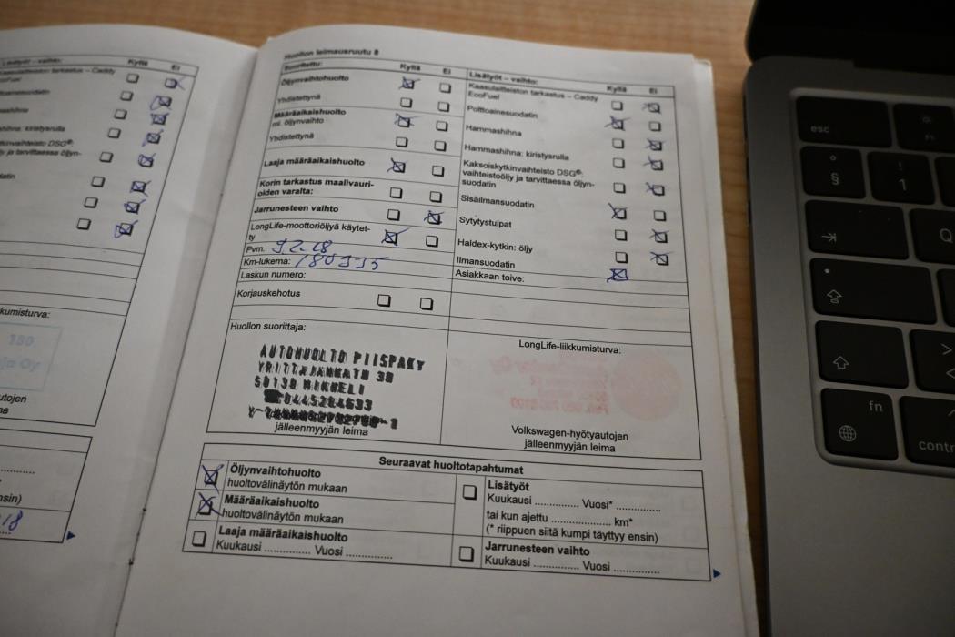 VOLKSWAGEN Caddy 2011