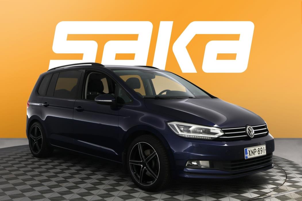 VOLKSWAGEN Touran 2016
