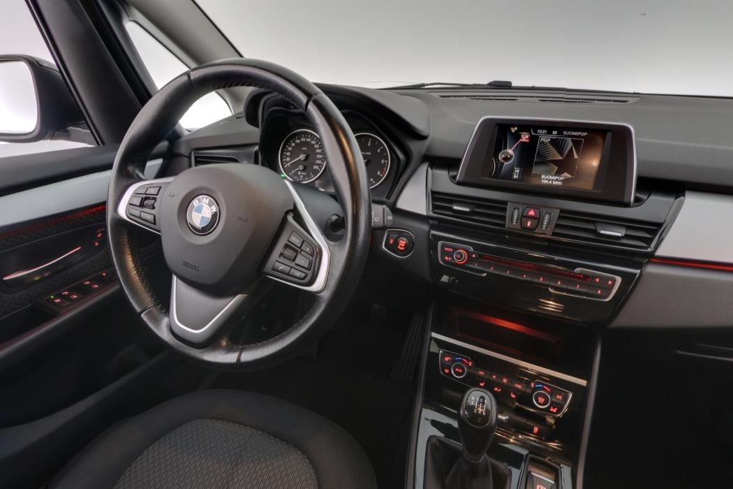 BMW 216 2018