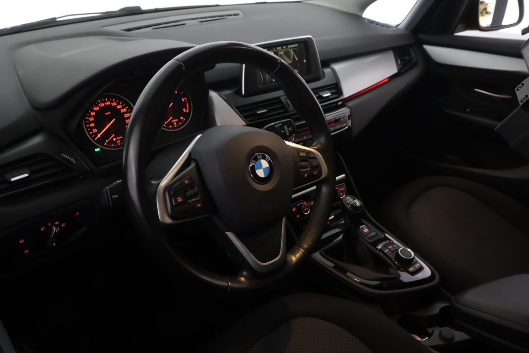 BMW 216 2018