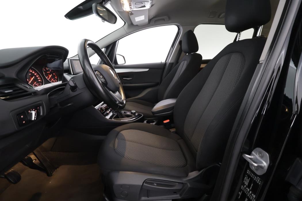 BMW 216 2018