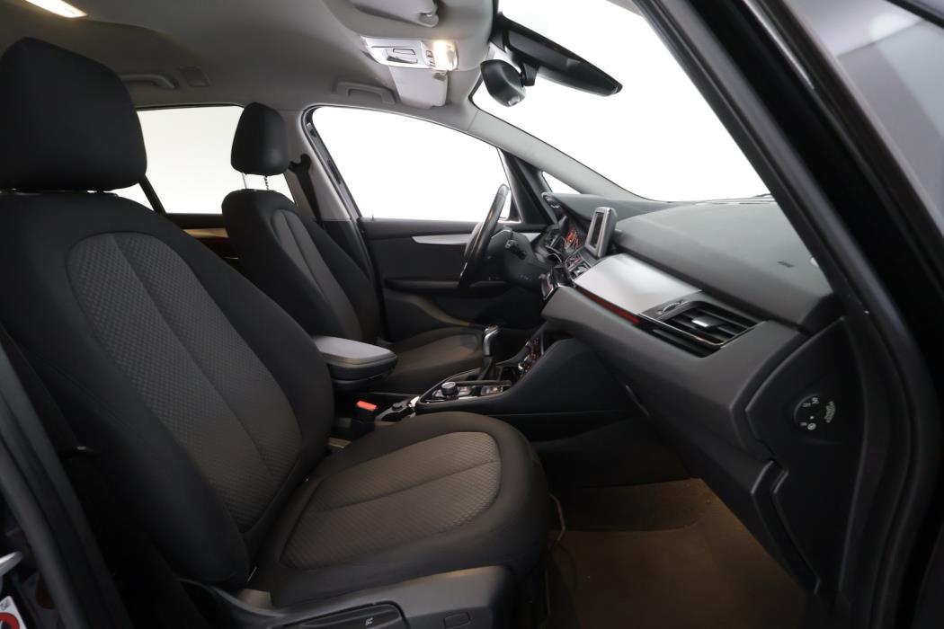 BMW 216 2018