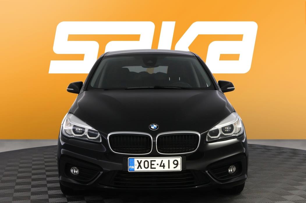 BMW 216 2018