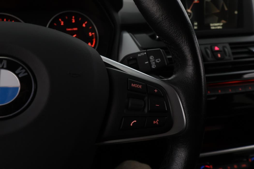 BMW 216 2018