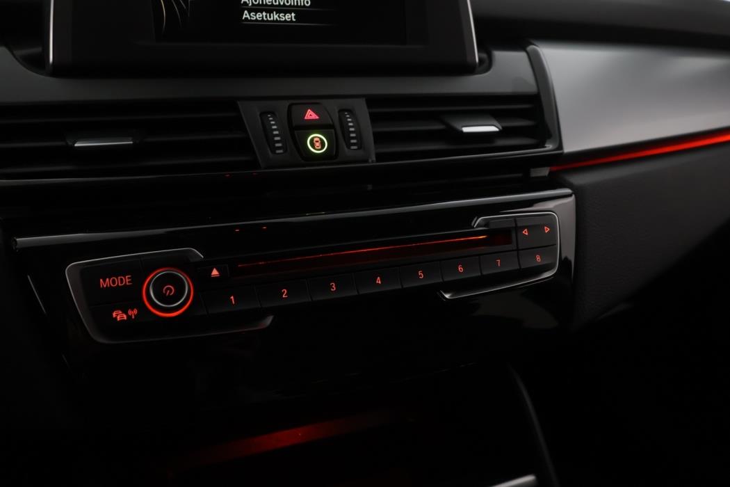 BMW 216 2018
