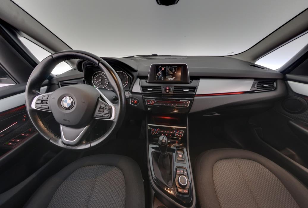 BMW 216 2018