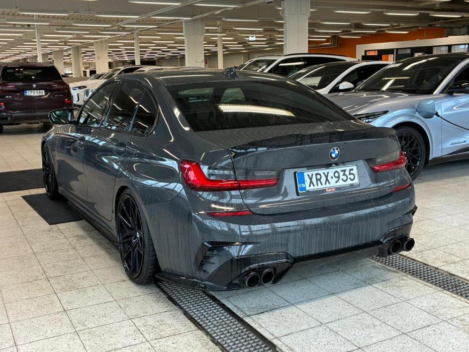 BMW 330 2020