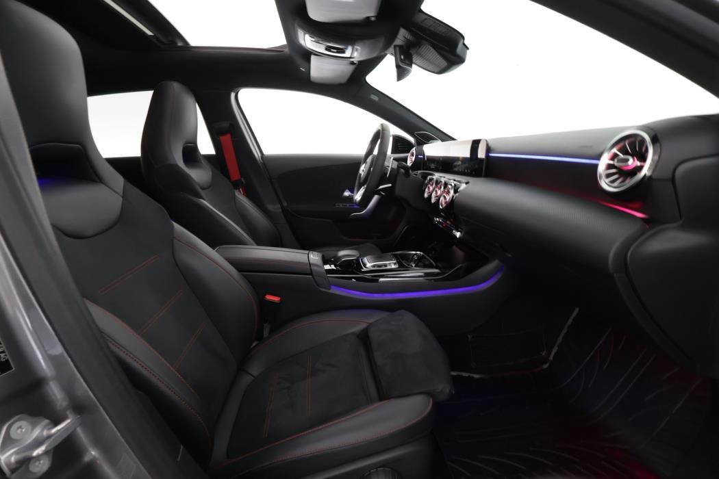 MERCEDES-BENZ A 35 AMG 2019