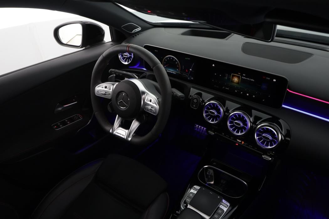 MERCEDES-BENZ A 35 AMG 2019