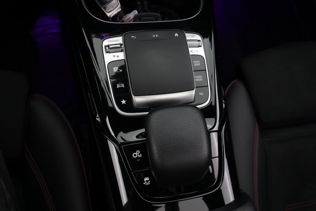 MERCEDES-BENZ A 35 AMG 2019
