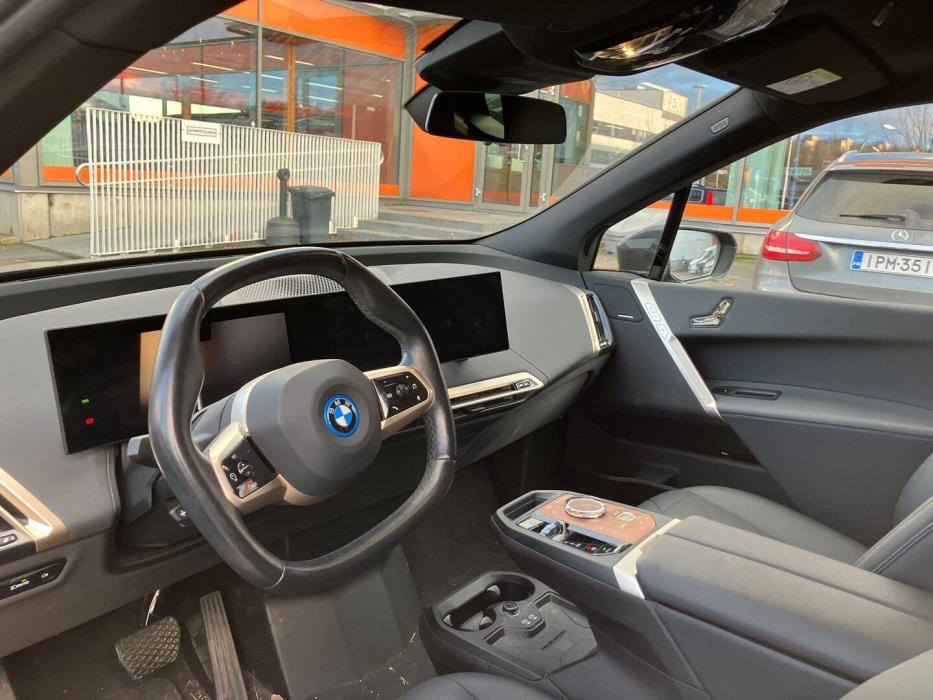 BMW iX 2023