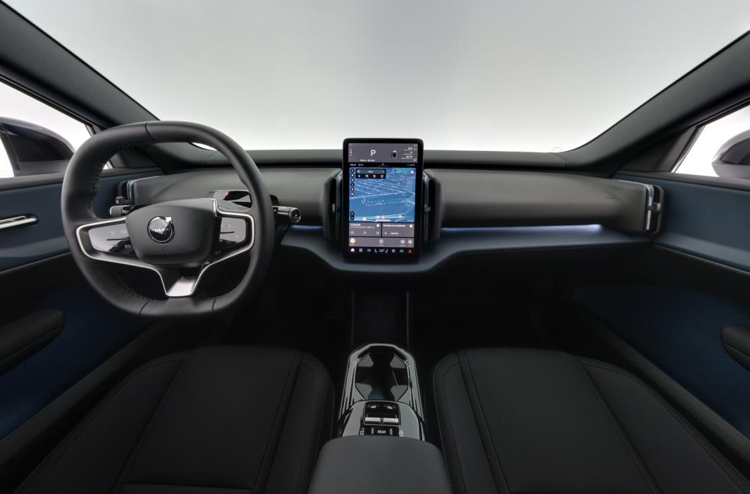 VOLVO EX30 2024