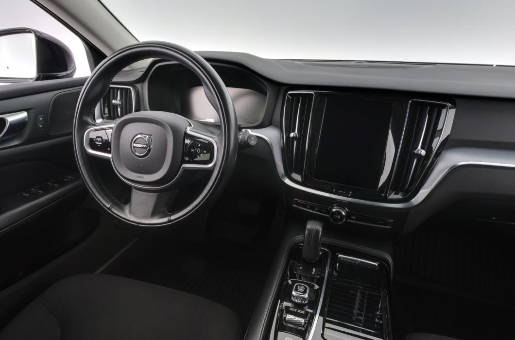 VOLVO V60 2021