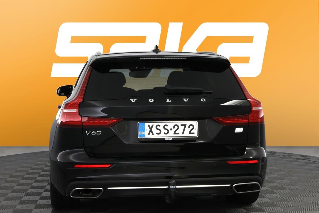 VOLVO V60 2021