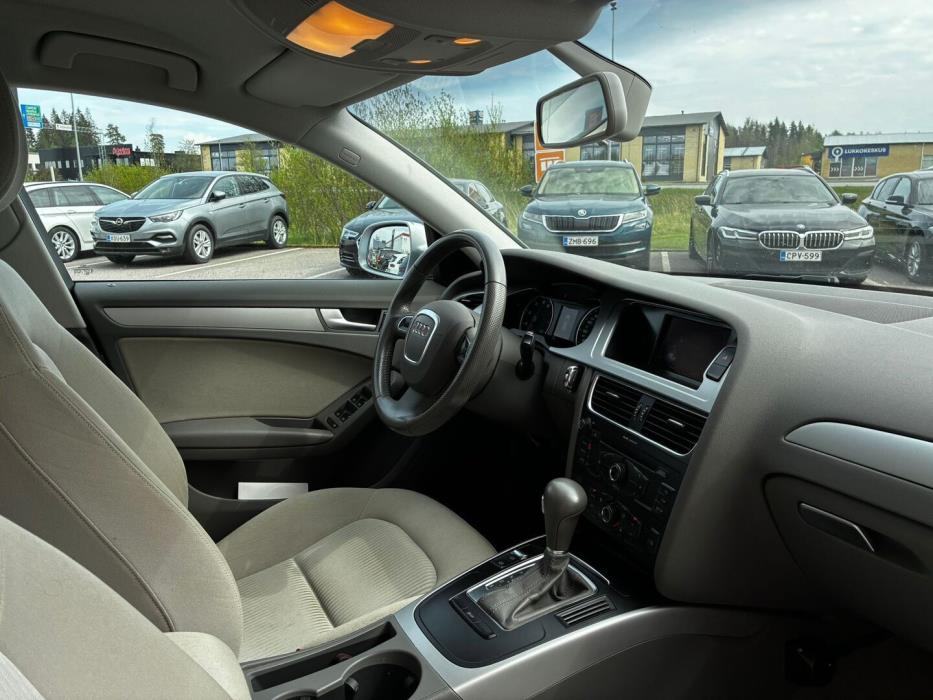 AUDI A4 2011