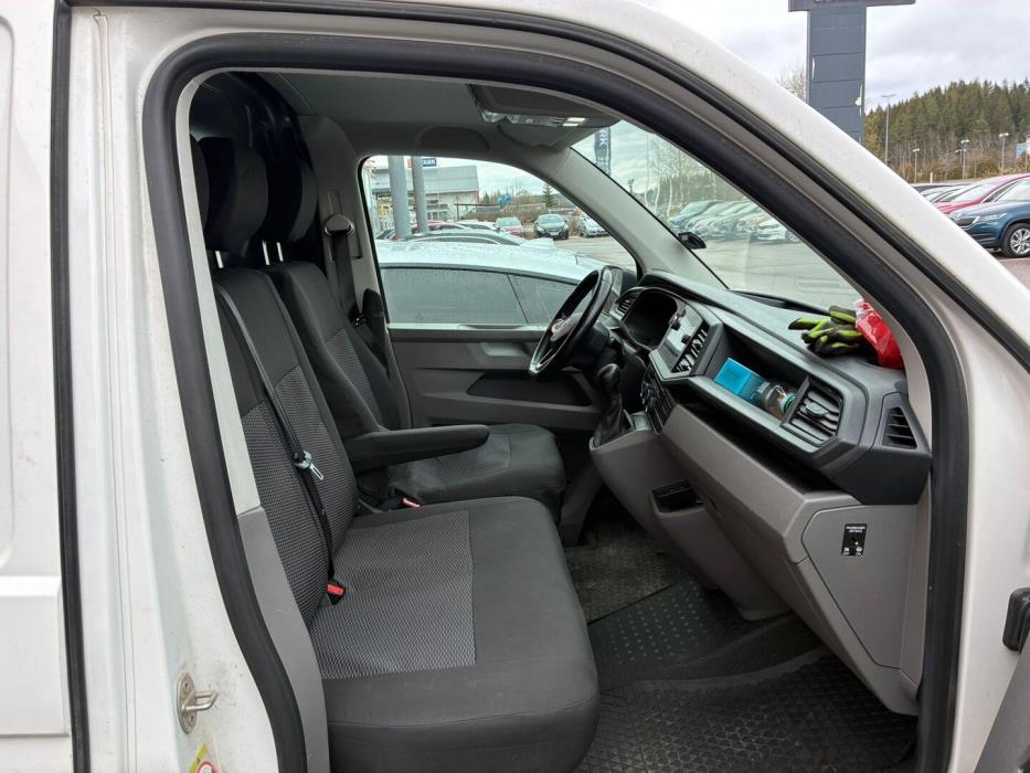 VOLKSWAGEN Transporter 2020