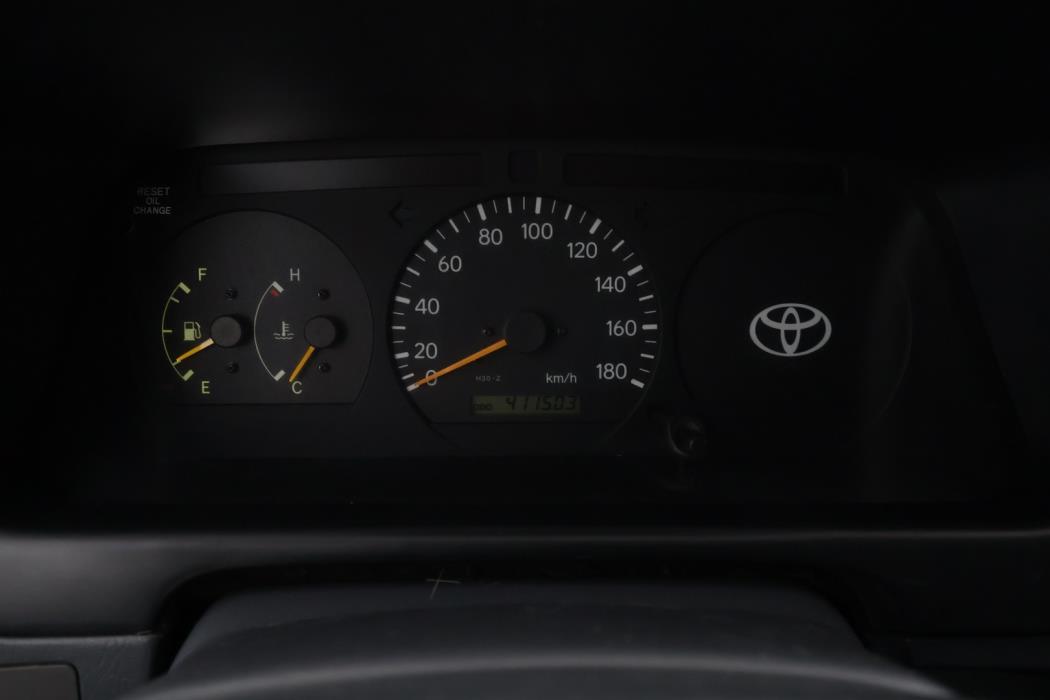 TOYOTA Hiace 2002