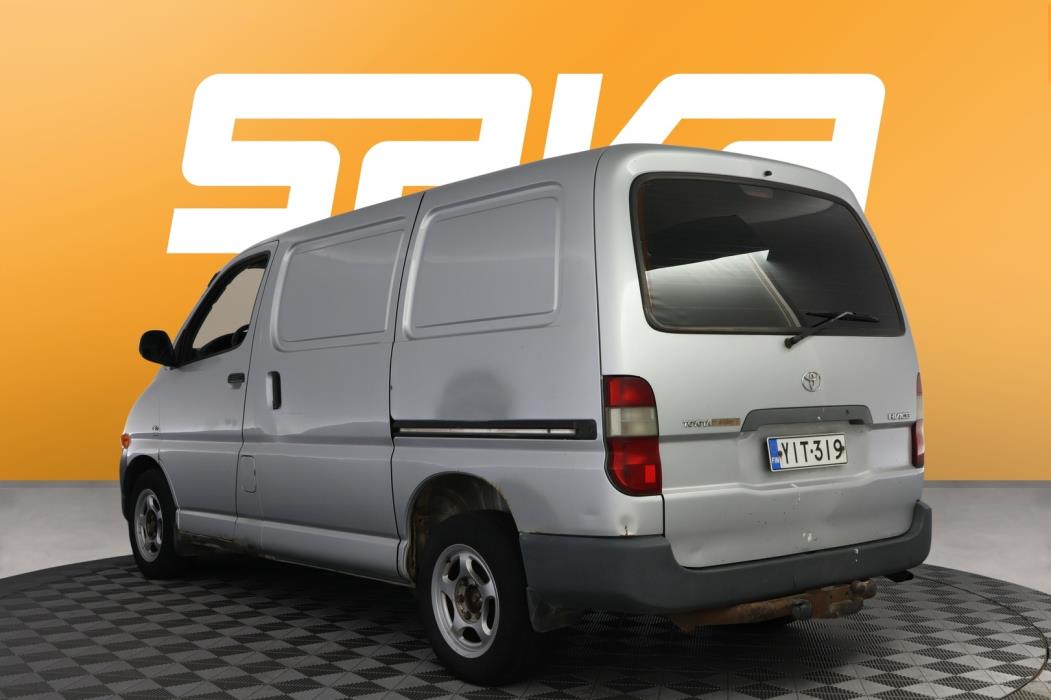 TOYOTA Hiace 2002