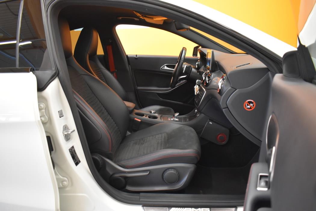 MERCEDES-BENZ CLA 45 AMG 2015