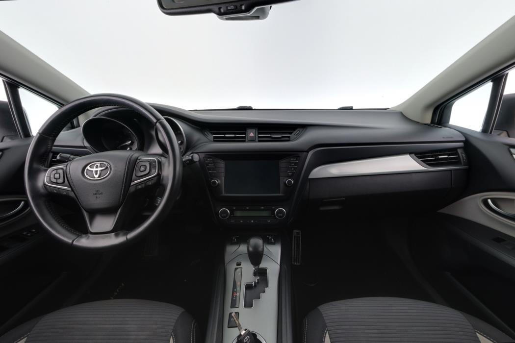 TOYOTA Avensis 2017