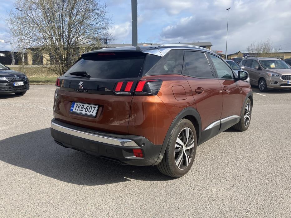 PEUGEOT 3008 2018