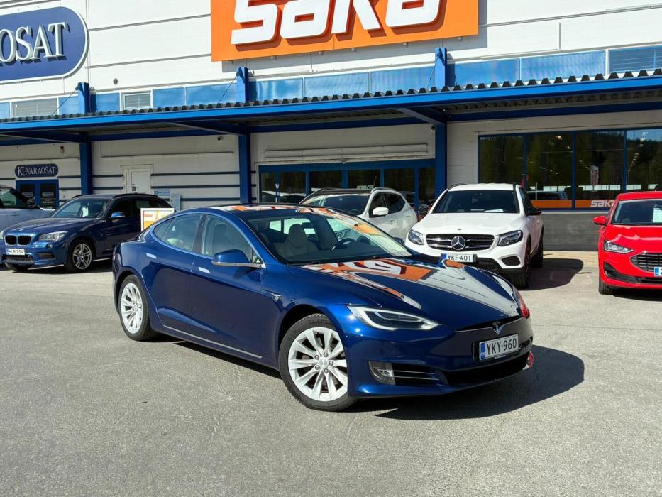 TESLA Model S 2018