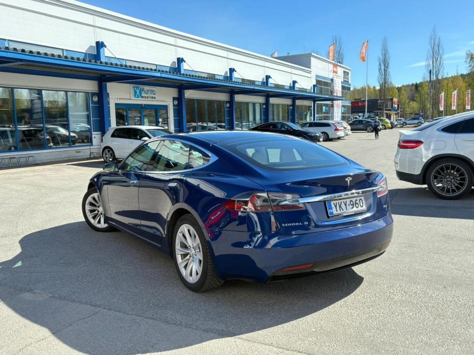TESLA Model S 2018