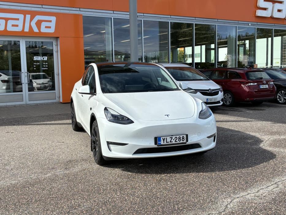 TESLA Model Y 2022